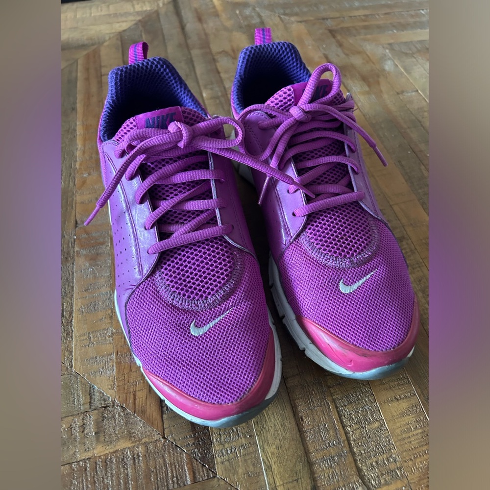Nike Women's Purple Mesh Athletic Sneakers